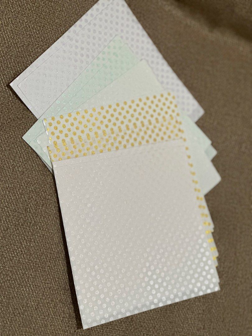 Glitter Polka Dot Design Assorted Colors Pack Origami Paper (Category: Craft Supplies & Tools) located in Davao. Submitted by favoritepreloved (Listing ID 1457467645, Image 2). Description: 💜 Fix price.