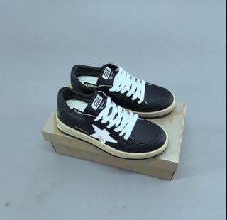 (Category: ) located in . Submitted by khai.uasneakers (Listing ID 1457441222, Image 1). Description: .