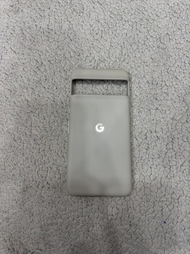Original Google Pixel 8 Pro Case - Porcelain (Category: Cases & Sleeves) located in Pasig City. Submitted by jgbeautique (Listing ID 1457423937, Image 1). Description: Original price: 35USD Selling for 76% off RFS: decluttering Has minor defect but still functional.