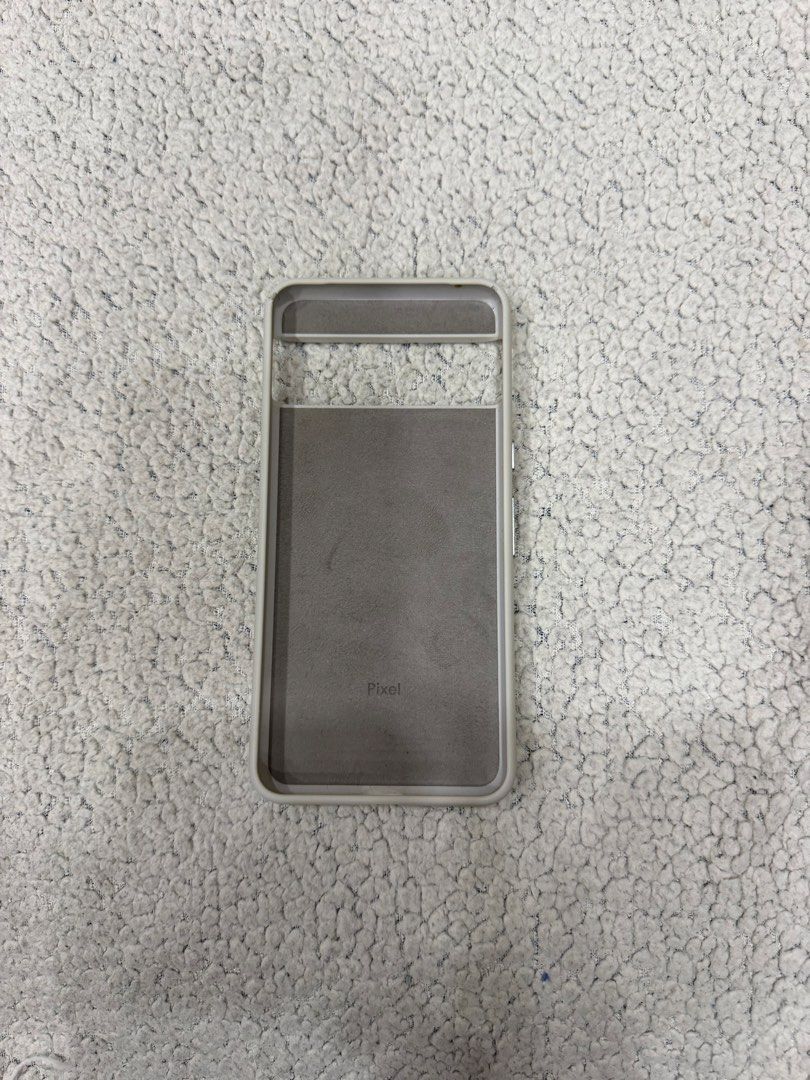 Original Google Pixel 8 Pro Case - Porcelain (Category: Cases & Sleeves) located in Pasig City. Submitted by jgbeautique (Listing ID 1457423937, Image 2). Description: Original price: 35USD Selling for 76% off RFS: decluttering Has minor defect but still functional.