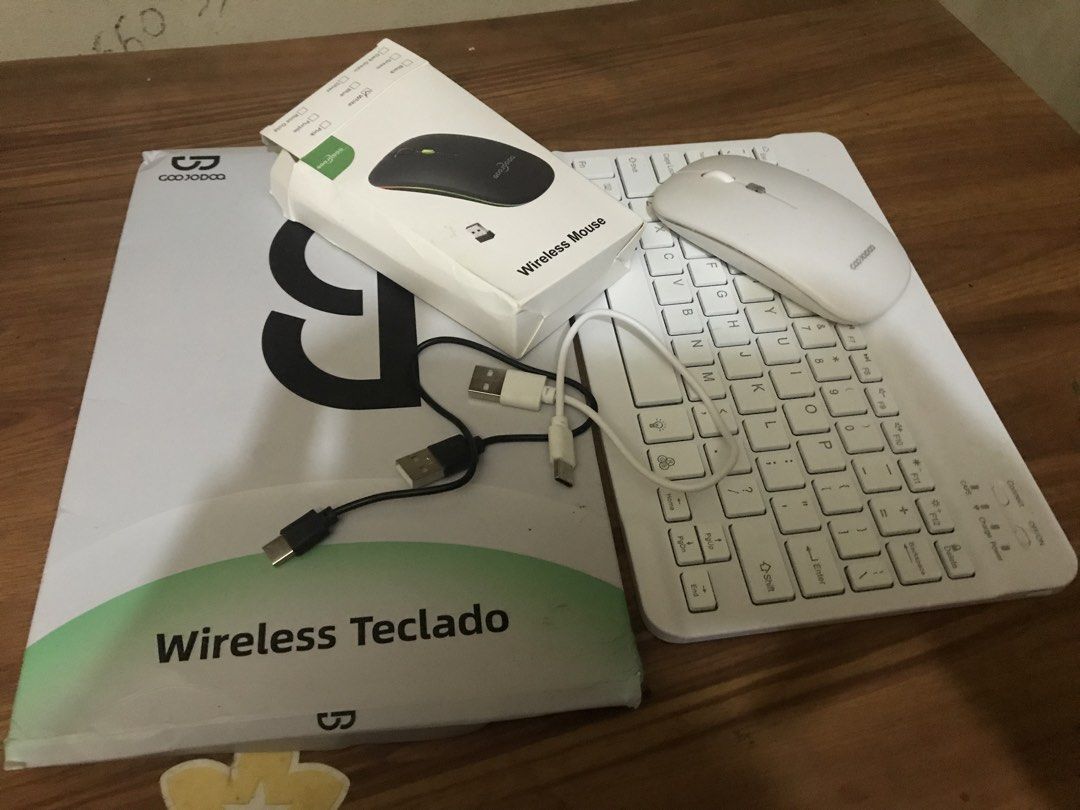 GOOJODOQ Wireless Keyboard and Mouse Combo (Category: Computer Keyboard) located in Rodriguez. Submitted by kathleenabrio21 (Listing ID 1457402233, Image 1). Description: - GOOJODOQ Wireless Keyboard and Mouse Set - Color: White - Wireless connectivity - Includes charging cable - Ideal for daily use - Perfect for a minimalist/clean desk setup - Tested and works well.