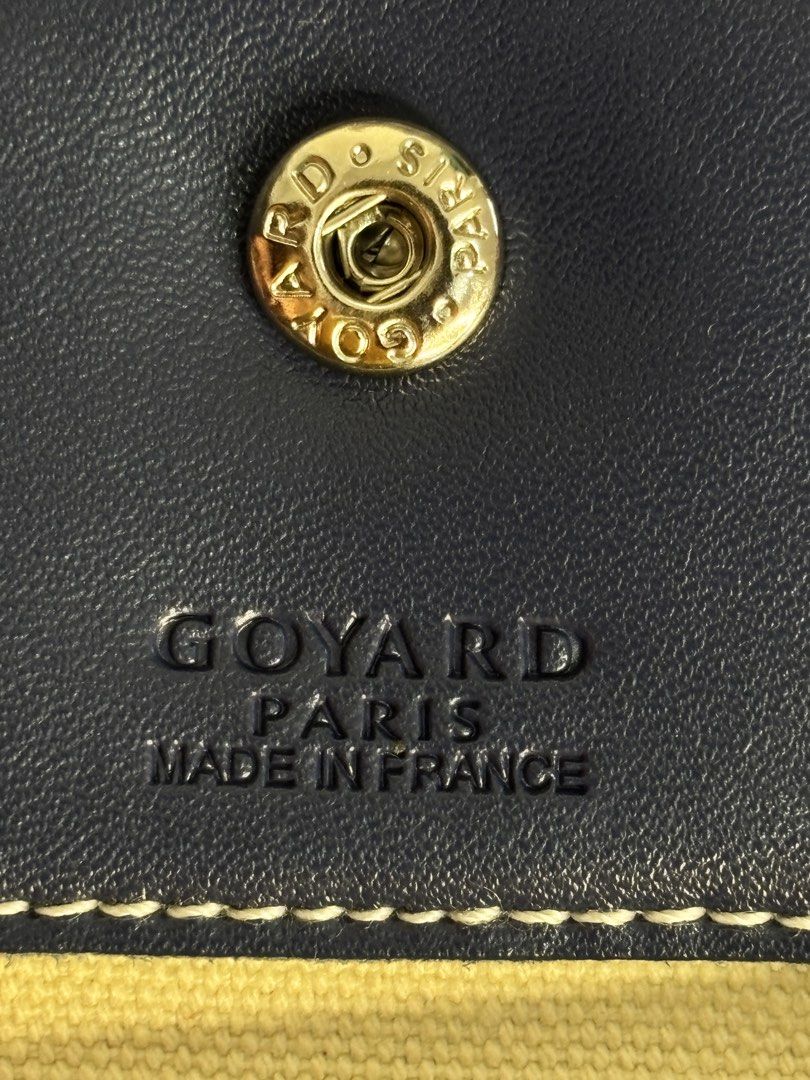 Goyard Saint Louis tote bag (Category: Luxury Bags & Wallets) located in Lipa City. Submitted by treasurehunterbychristian (Listing ID 1457332102, Image 3). Description: 16 inches bottom part •see photos for sign of usage.
