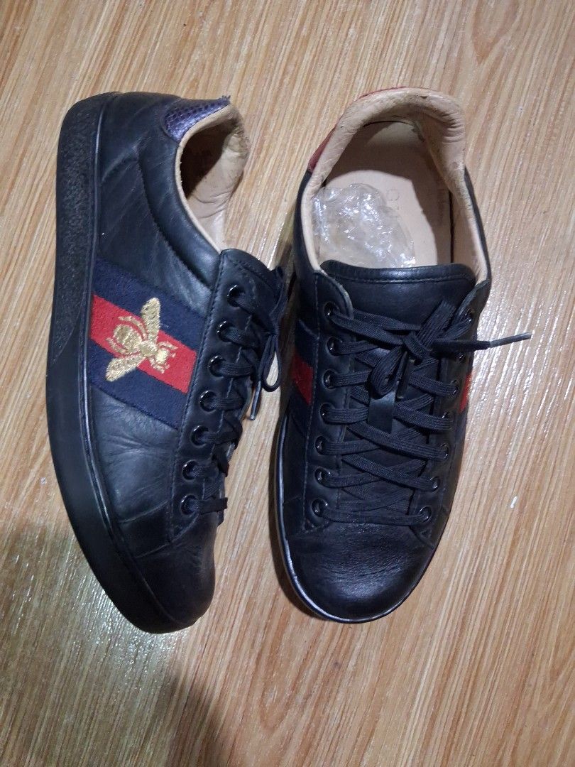 Gucci ace bee (Category: Sneakers & Footwear) located in Koronadal. Submitted by glads08089 (Listing ID 1457359225, Image 1). Description: gucci ace bee size 6 in tag kasya 40 coded.