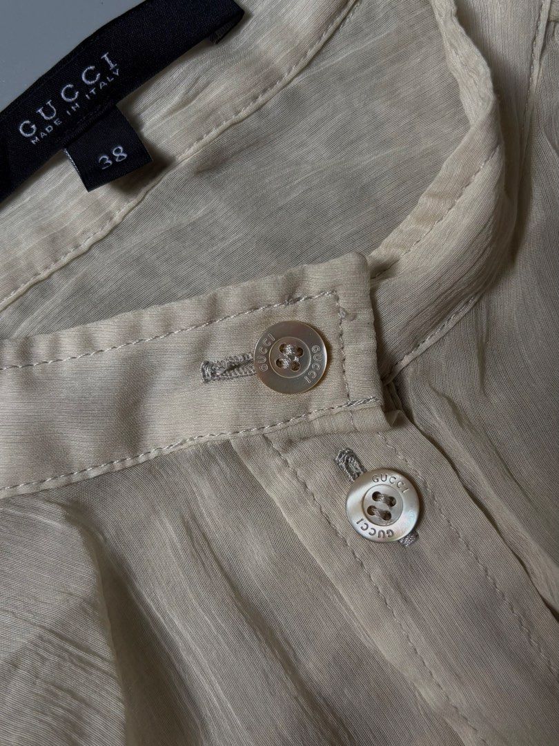 Gucci Long Sleeves (Category: Luxury Apparel) located in Santa Cruz. Submitted by pizzaburger13 (Listing ID 1457470075, Image 3). Description: 🚨 Price for attention only!! Price: ₱1,580 FB : Alyanna Isabel (cat profile).