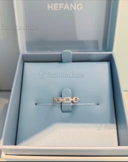 (Category: ) located in . Submitted by fashion.luxe (Listing ID 1457365239, Image 1). Description: .