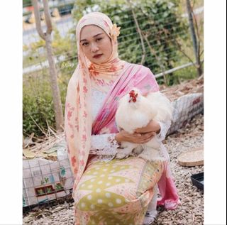(Category: ) located in . Submitted by farahhh__ (Listing ID 1457409052, Image 1). Description: .