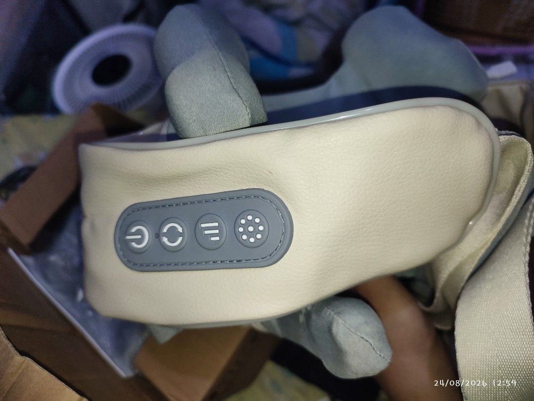 HODEKT Neck Massager with Heat Function (Category: Massage Devices) located in Pasig City. Submitted by cath_arela18 (Listing ID 1457370492, Image 2). Description: HODEKT neck massager. Has heat function and multiple massage modes. Controls are on the side for easy access. Comes in original packaging. Great for relaxing after a long day. Get a soothing massage anytime, anywhere. Brand new. Na double order lang. 800 plus orig price. .
