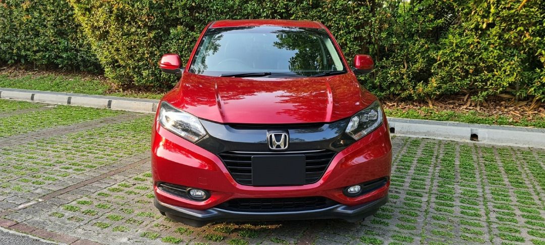 Honda HR-V 1.5 DX (A) (Category: Used Cars) located in Singapore. Submitted by pd_99 (Listing ID 1457419774, Image 2). Description: Ultra-Low Mileage: Only ~87,000 km clocked (~8,700 km/year)—lightly driven and significantly lower than average market usage. 1st Careful Owner: Single owner since day one, ensuring consistent care and a clean vehicle history. Pristine "Like-New" Interior: Seats were wrapped from the start; original upholstery is in 