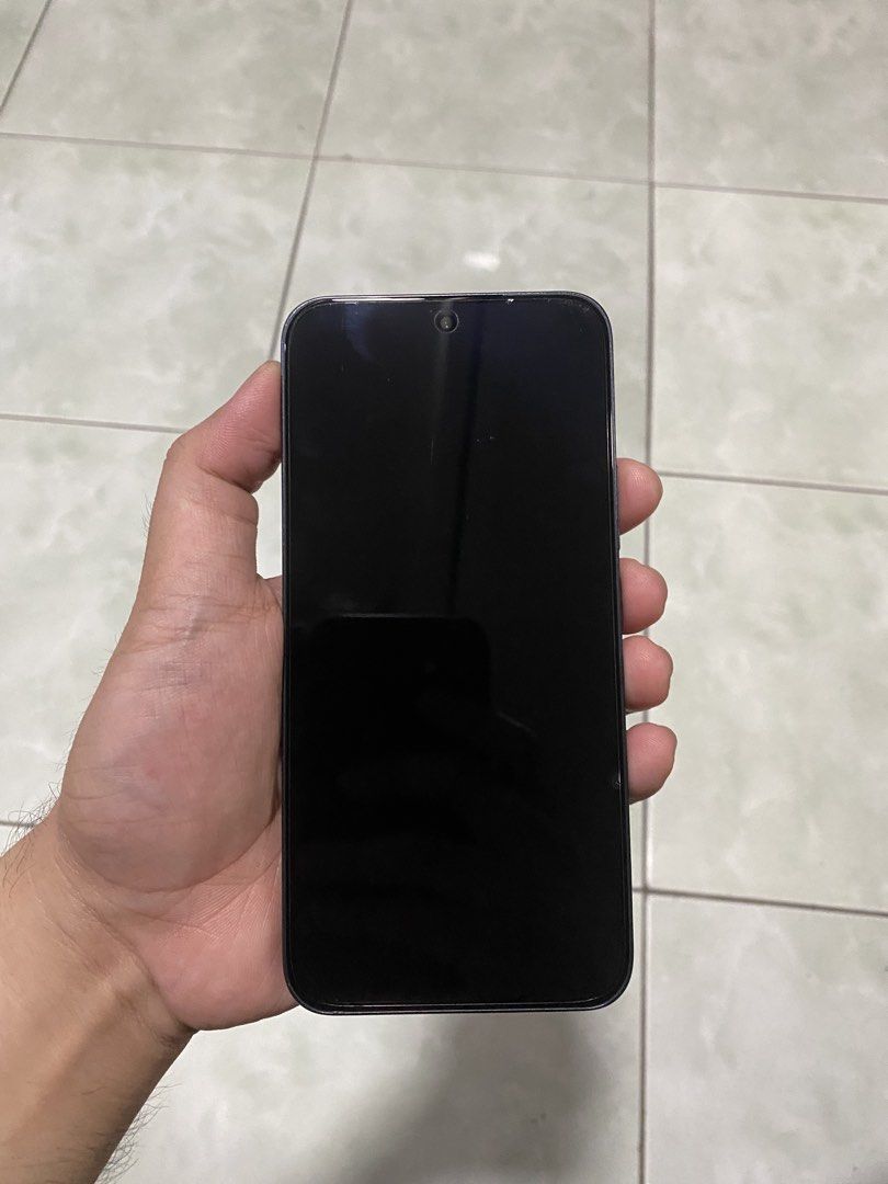 Honor 400 phone (Category: Android Others) located in Quezon City. Submitted by enricobuenvenida25 (Listing ID 1457460176, Image 3). Description: Honor 400 ROM: 512gb RAM: 12gb Model: DNY-NX9 Dual SIM Color: Midnight Black Inclusion: free rubber case ₱20k negotioable Paco Manila Pedro Gil.
