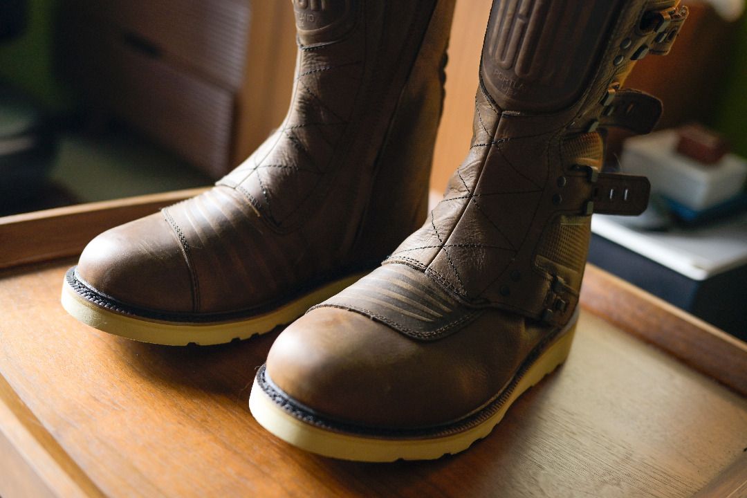 Icon Elsinore 2 Motorcycle Boots Tan/Brown (Category: Boots) located in Quezon City. Submitted by longchamp_ (Listing ID 1457372643, Image 2). Description: Brand New, bought from Motoman RFS: Never used, never got to buy a motorcycle. - Icon Elsinore 2 Boots - Color: Tan - Size: 10.5 US / 44.5 EU - D3O Impact Protection - Zip Closure with Buckle Straps - Ideal for Motorcycle Riding.