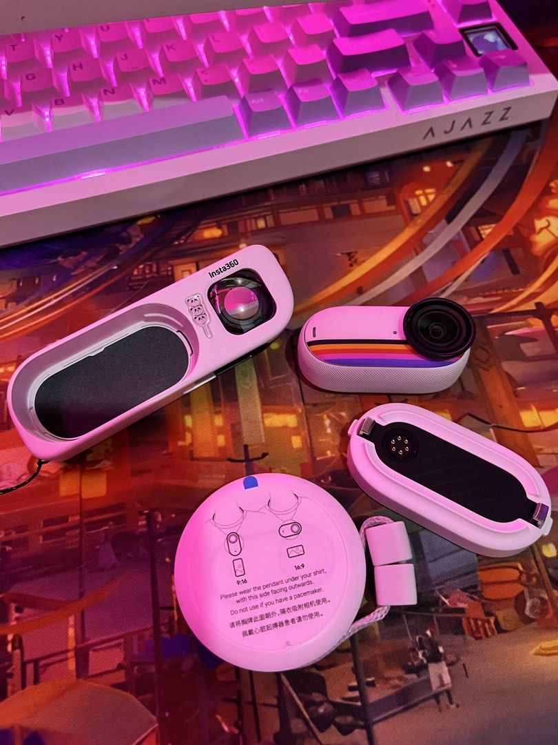Insta360 GO 3S Retro White 128GB Action Camera (Category: Cameras) located in Dasmarinas. Submitted by marchmallowssss (Listing ID 1457395205, Image 3). Description: - Insta360 GO 3S Retro Camera - Color: White - Storage: 128GB - Includes Charging Case - Includes Pendant Mount - Ideal for vlogs and quick action shots RFS: Upgrading Issue: missing viewfinder cover Feel free to message me for more info ⭐️.