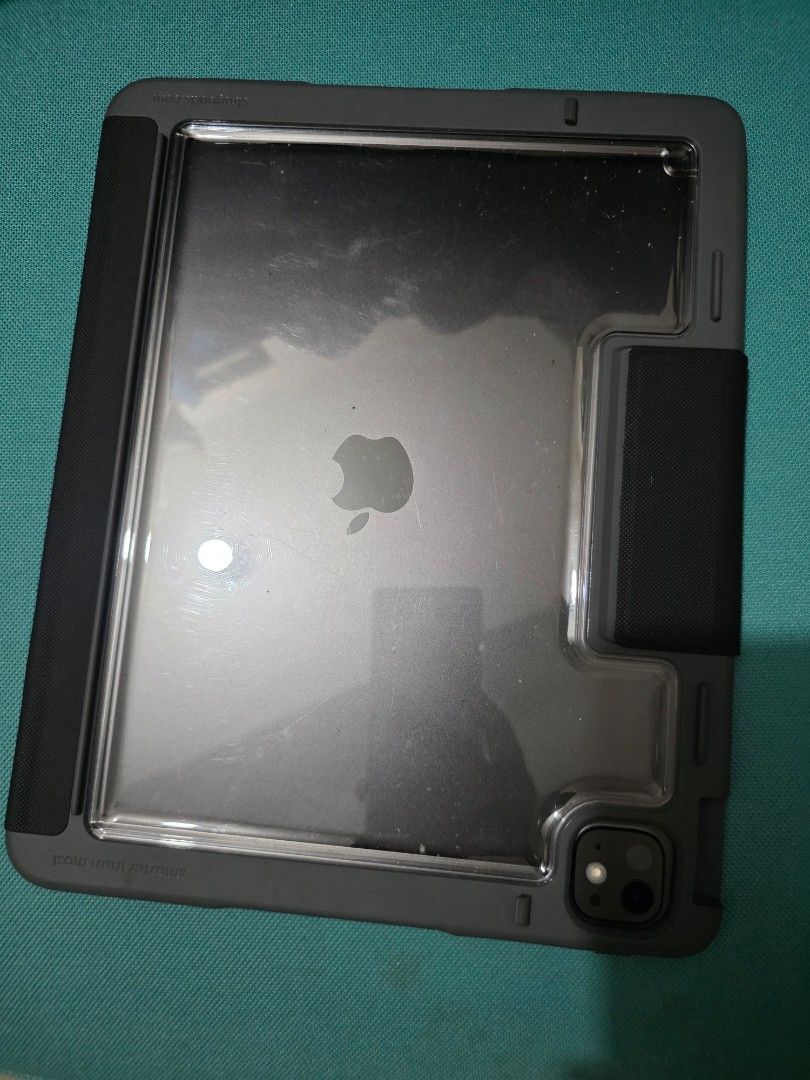 iPad Pro M5 (Category: Laptops & Notebooks) located in Quezon City. Submitted by cottoncandyqc (Listing ID 1457475750, Image 1). Description: 13 in iPad Pro M5 6 gen 256GB with Apple Pencil Pro (SRP 9k). Color: Space Black. Hard case and screen protected (Panzerglass worth 2190) from the moment it was unboxed at Power Mac Megamall. Complete with original packaging and receipt. Mint condition, barely used. .
