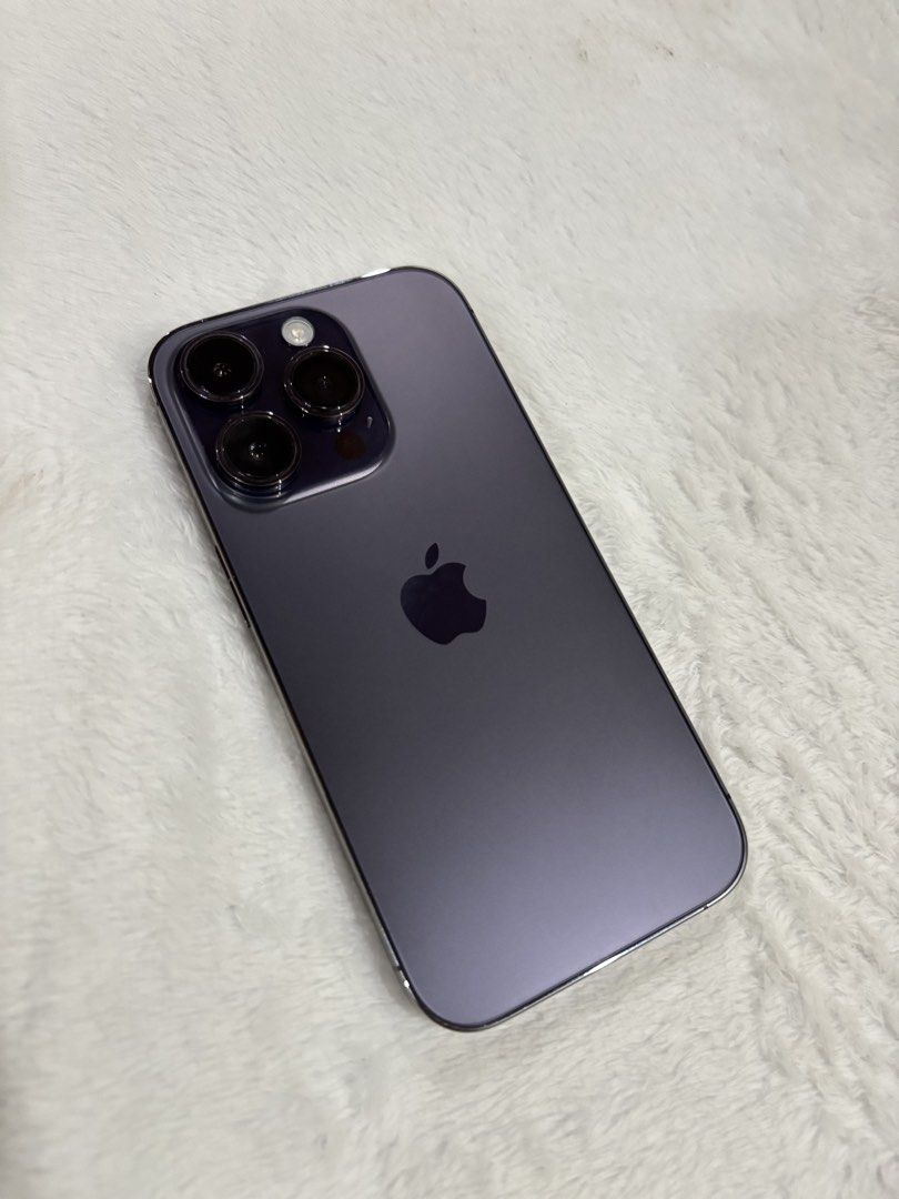 Iphone 14 Pro (Category: iPhone 14 Series) located in Manila. Submitted by aishcz (Listing ID 1457424858, Image 2). Description: Iphone 14 pro 512gb - Lady-owned - No issue never been repaired - In a good condition - 77%bh orig batt - Can do meetup so u could check the unit. - slightly negotiable Inclusion: Orig box, lightning cable, some phone cases..