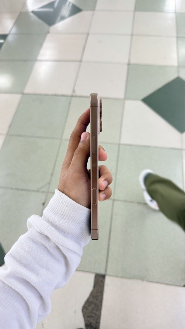 iPhone 16 Pro Max 1TB FU 95% BH NTC Approved no issue (Category: iPhone 16 Series) located in Manila. Submitted by carimgadgets (Listing ID 1457487816, Image 2). Description: .