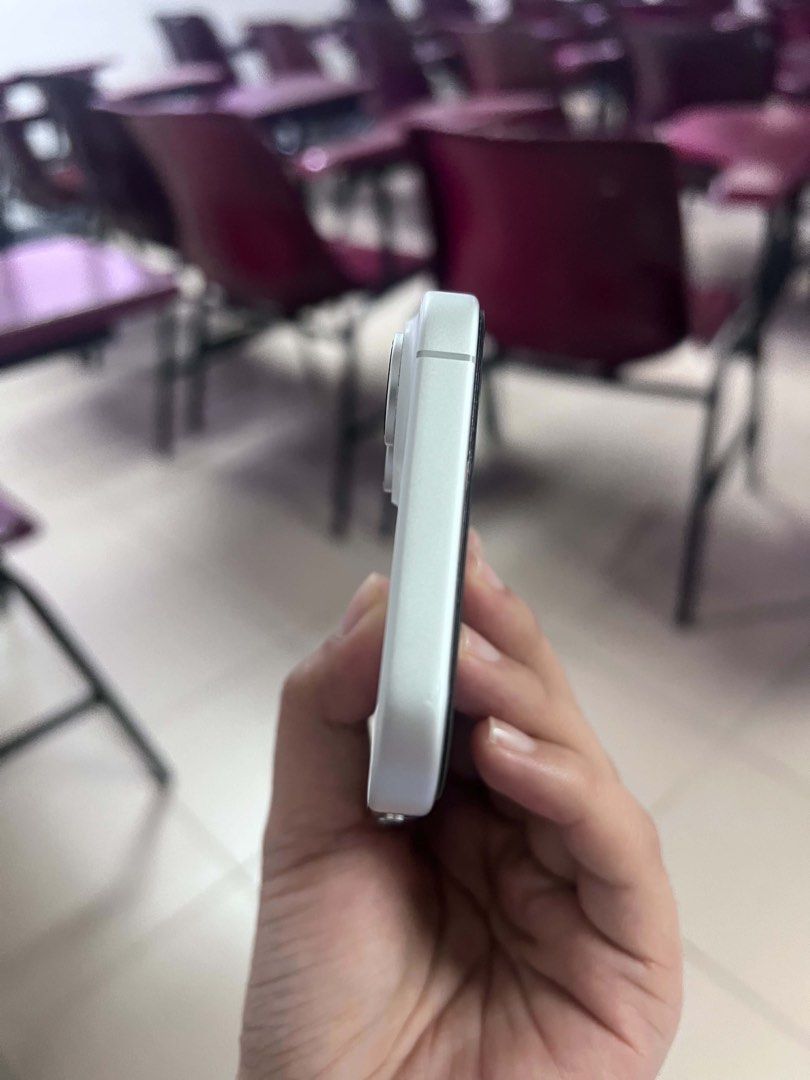 iPhone 17 base (Category: iPhone 17 Series) located in Manila. Submitted by bndthetrnd (Listing ID 1457367170, Image 3). Description: - lady owned - can do meet up - with box and charger - still under warranty 94% battery health rfs: spare phone .