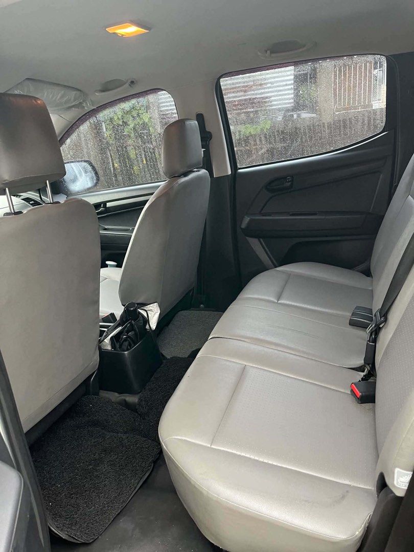 Isuzu D-Max (Category: Used Cars) located in Paranaque City. Submitted by tachikai (Listing ID 1457340480, Image 2). Description: *2021 Dmax LT 4x4 *6 speed manual transmission *Casa Maintained *Led headlight upgrade *Rim 17” alloy upgrade *New steering pump *New upper bolt and lower bolt *80% Tire *238k Odometer.