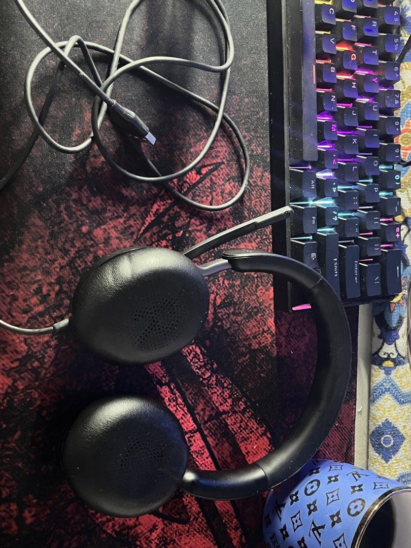 Jabra Evolve2 40 SE Stereo Headset – Original (Category: Headphones & Headsets) located in Antipolo. Submitted by vee.alt (Listing ID 1457433459, Image 2). Description: Jabra Evolve2 40 SE Headset 🎧 Selling my Jabra Evolve2 40 SE wired headset. Great for work, BPO, online meetings, calls, and WFH. Clear audio and microphone with noise-isolating design. ✅ Fully working ✅ Good condition ✅ Headset only ❌ No original box Price: ₱2,300 negotiable RFS