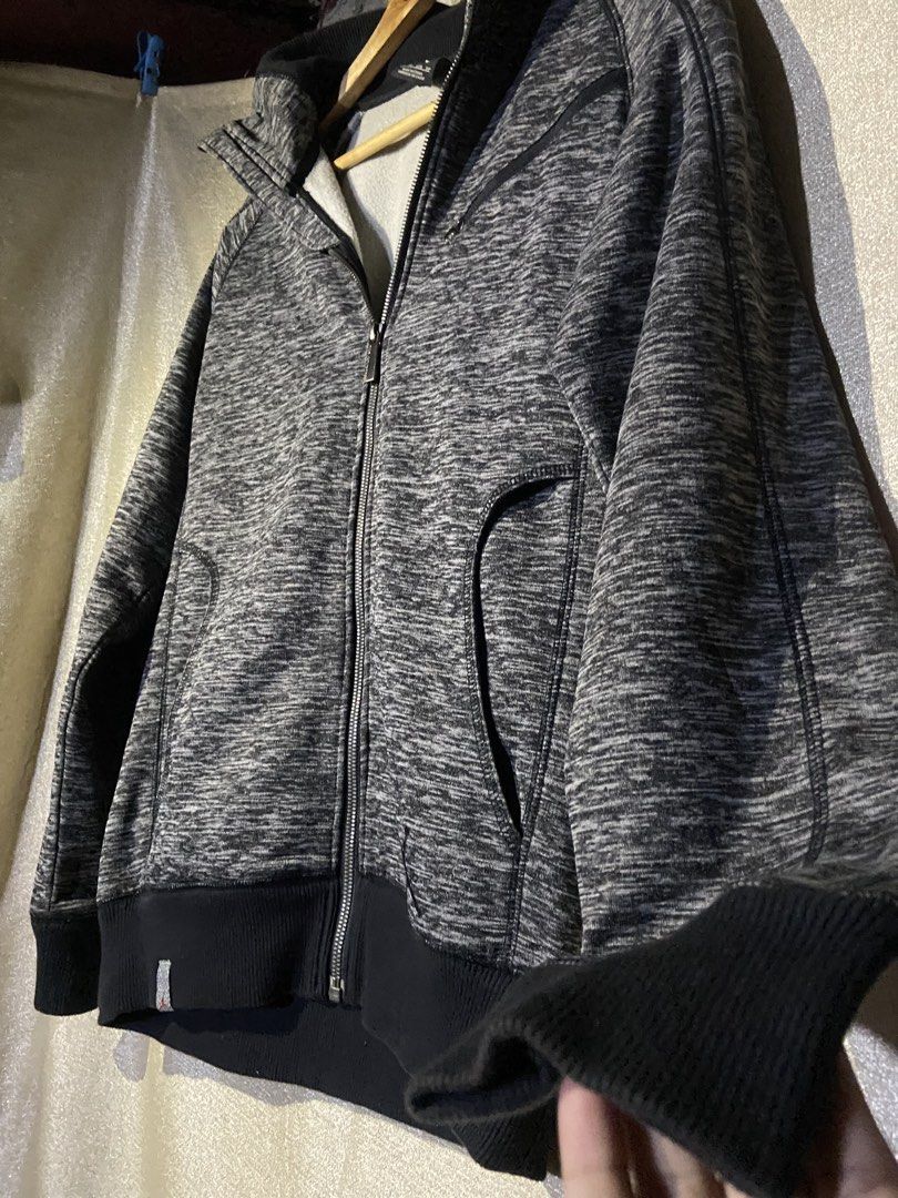 Jordan Full-Zip Jacket (Category: Coats, Jackets and Outerwear) located in Cavite. Submitted by makoyfinds (Listing ID 1457496410, Image 3). Description: 20x27 No issue Excellent Condition 10/10 color rate J&T express Tanza, Cavite loc.
