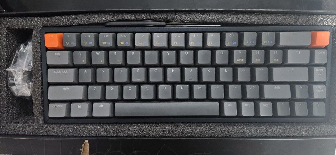 Keychron K6 Aluminum Body Hotswappable Blue Switch (Category: Computer Keyboard) located in Caloocan City. Submitted by danielsali28273 (Listing ID 1457464301, Image 1). Description: - Keychron K6 Mechanical Keyboard - Premium Aluminum Body - Hotswappable Switches (Blue) - Compact 65% Layout - Sleek and Durable Design.