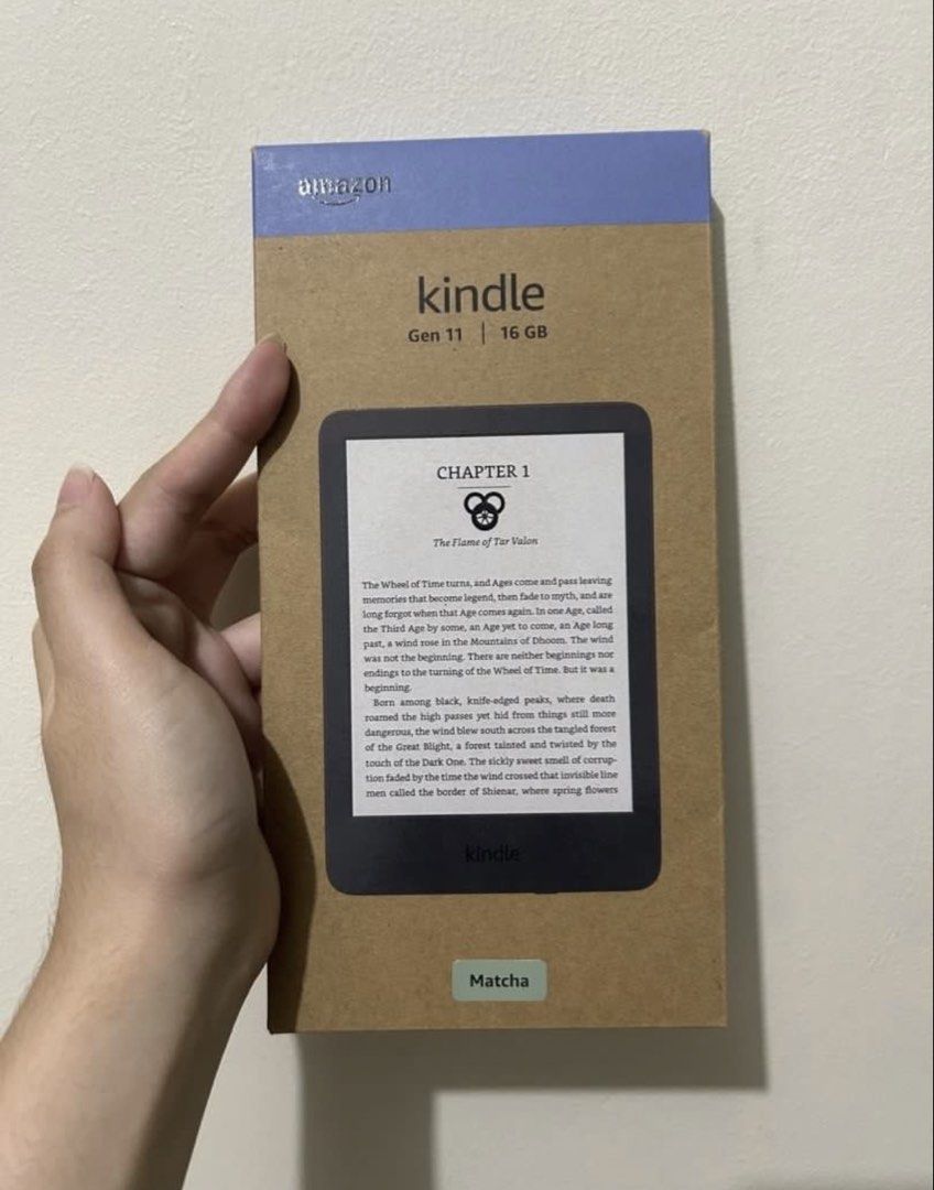 Kindle Matcha 16GB (Category: Laptops & Notebooks) located in Taguig. Submitted by michxela (Listing ID 1457443430, Image 2). Description: Kindle Matcha Color 16GB Gen 11 Comes with charger and clear case Rarely used.