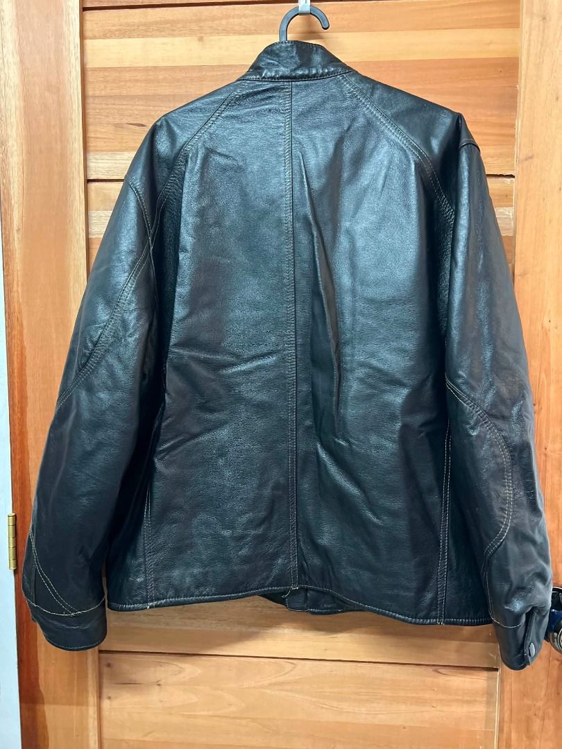 Leather Jacket (genuine leather) (Category: Coats, Jackets and Outerwear) located in Quezon City. Submitted by njood (Listing ID 1457401967, Image 2). Description: Genuine leather, Bata brand, in excellent condition, rarely used.