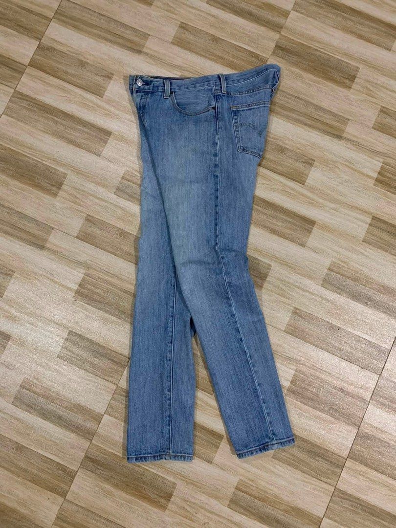 Levis 501 Jeans (Category: Jeans) located in San Carlos City. Submitted by lievanlim (Listing ID 1457431656, Image 3). Description: Levis 501 Jeans Width: 32-34 Length: 41.5 Hem: 7 Color rate: 9.8/10 Excellent condition to near new PM📩📩📩.