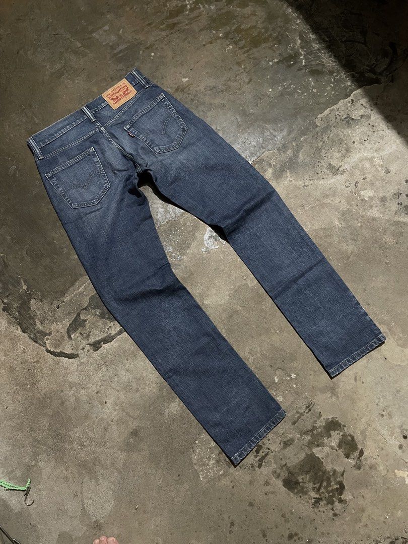 Levis 511 Denim Blue (Category: Jeans) located in Santa Cruz. Submitted by _darskieeezz (Listing ID 1457488977, Image 2). Description: Actual Dimes W 30 L 39.5 Tight 10 Hem 7 Good as new Pogi neto.