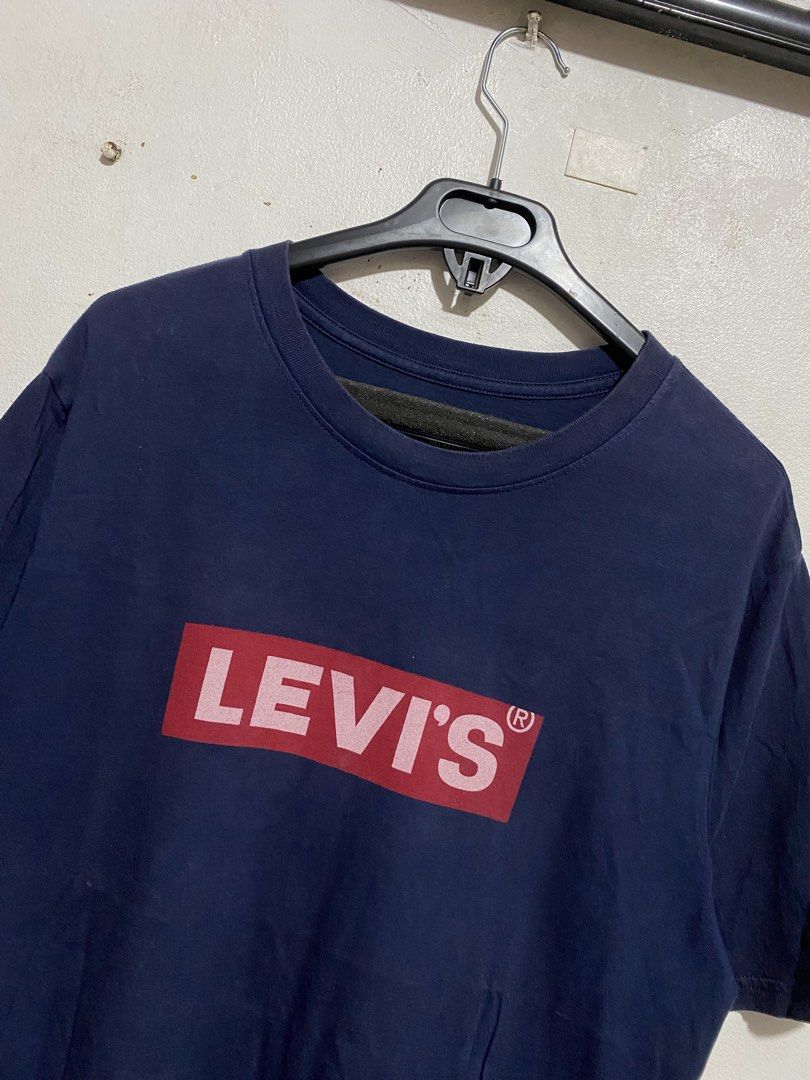 Levi's Relaxed Fit T Shirt (Category: Tshirts & Polo Shirts ) located in Caloocan City. Submitted by alexahvaldez (Listing ID 1457489156, Image 2). Description: NEGO 20 / 28 EXCELLENT NO ISSUE.