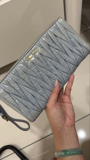 (Category: ) located in . Submitted by preloved_nic (Listing ID 1457476396, Image 1). Description: .
