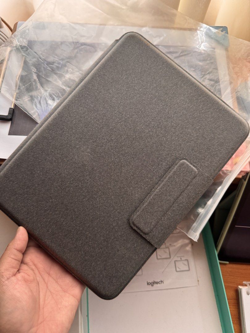 Logitech folio touch (Category: Computer Keyboard) located in Dupax Del Norte. Submitted by ai.frnndz (Listing ID 1457400764, Image 3). Description: Folio touch Logitech compatible with Ipad air 4th gen (and other gens please search to make sure) Can ship via SPXexpress, J&T, or LBC .