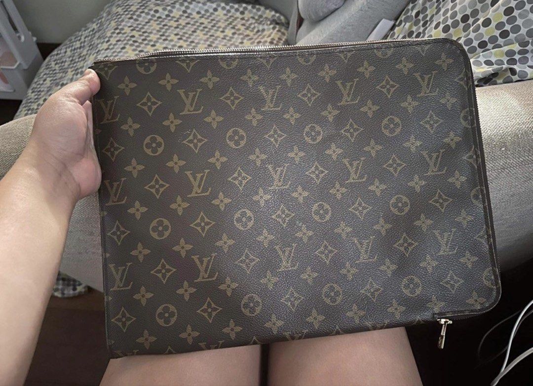 Louis Vuitton Monogram Canvas Pouch (Category: Luxury Bags & Wallets) located in Marikina City. Submitted by dearly__ (Listing ID 1457389596, Image 1). Description: Authentic Louis Vuitton Monogram Poche Document Bag - Poche Documents Briefcase 862608 - can fit 15inch laptop - Date code visible inside for authenticity What you need to know: 1. No tear on leather 2. Prestine stichings 3. Rust on zipper but still slides perfectly 4. Minor white pai