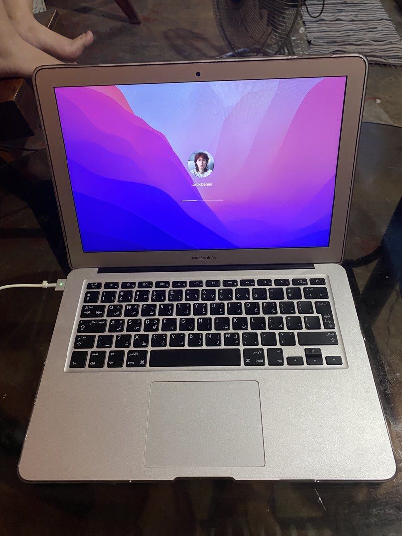 Macbook air 13” 2017 (Category: Laptops & Notebooks) located in Teresa. Submitted by user81388 (Listing ID 1457428089, Image 2). Description: For sale or swap sa ipad 9th or 10th gen or offer kayo ipad Issue: •May konting crack sa screen pero hindi na kaka affect sa performance •need na palitan battery pero nagagamit pa rin naman.