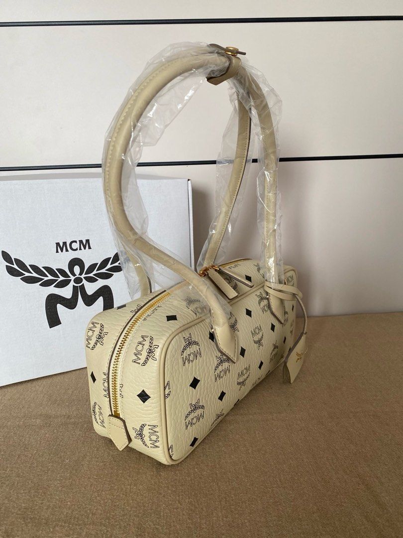 MCM Shoulder Bag （分類：單肩包）位於 Hong Kong。 由 caanacok-0 提交（商品編號 1457431042，圖片 2）。簡介： 。