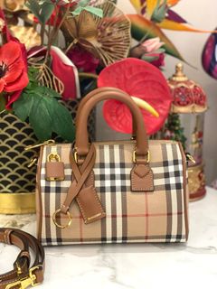 (Category: ) located in . Submitted by luxshare_preloved_ (Listing ID 1457450786, Image 1). Description: .