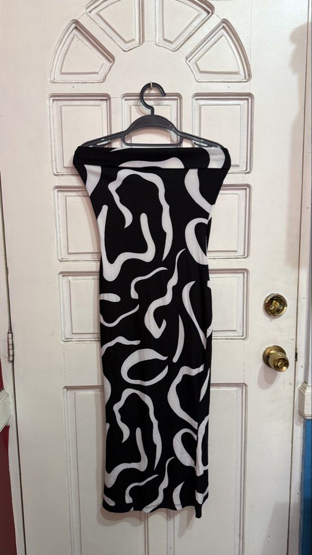 Mini dress (Category: Dresses) located in San Pedro. Submitted by a_styles (Listing ID 1457358273, Image 2). Description: ₱120 each! ₱100 each for two items & more!! ⭐️ Most sizes are Small to Medium (DM me for inquiries) 📍Pacita, San Pedro, Laguna MOP💰: GCASH/Maya/SeaBank/BPI MOD🚚: Lalamove/JNT .