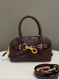(Category: ) located in . Submitted by lovelotsluxury (Listing ID 1457355629, Image 1). Description: .