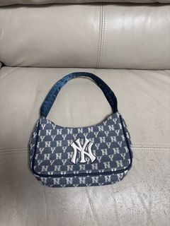 （分類：）位於 。 由 charmainee._. 提交（商品編號 1457429569，圖片 1）。簡介： 。