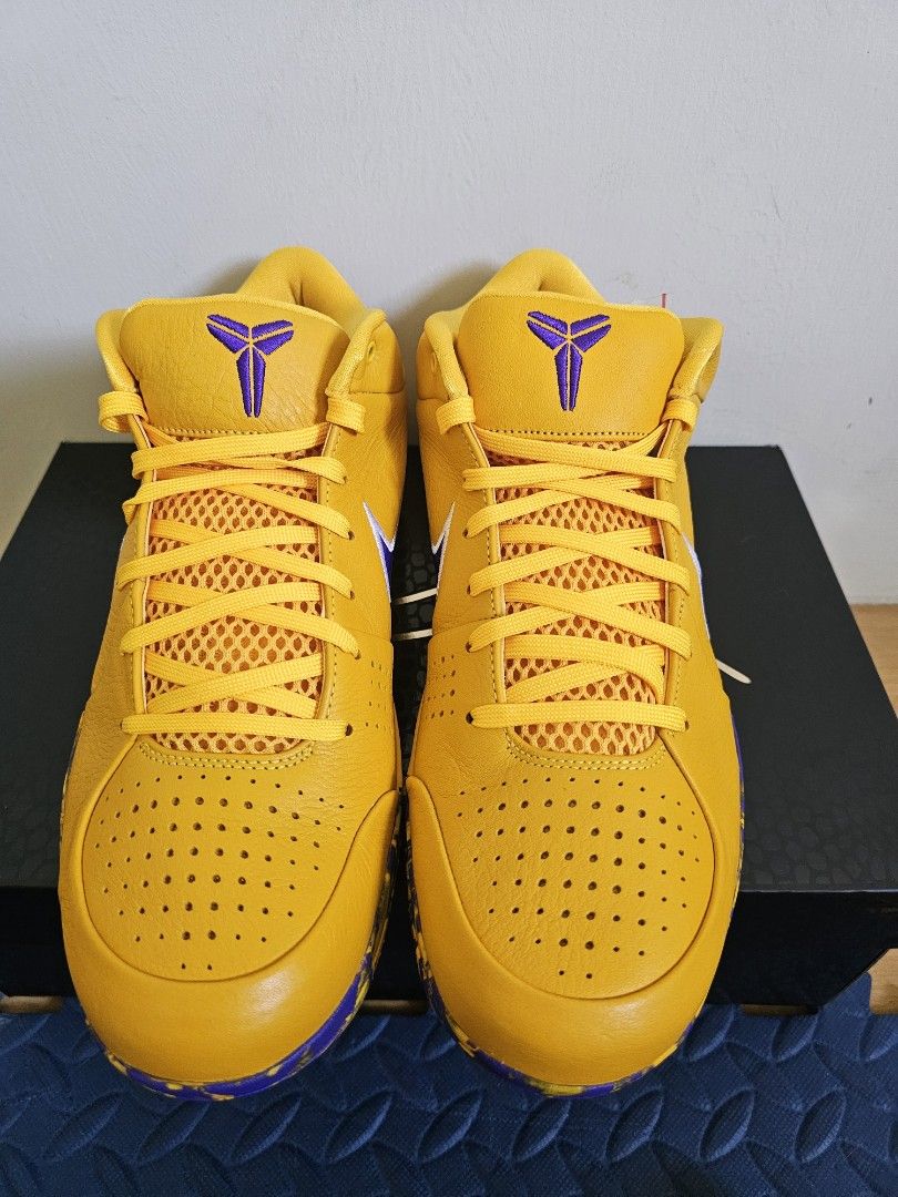 Nike Kobe 4 (Category: Sneakers) located in Mariveles. Submitted by mcvon (Listing ID 1457344147, Image 1). Description: kobe 4 Draft pack "Lakers" size 12.