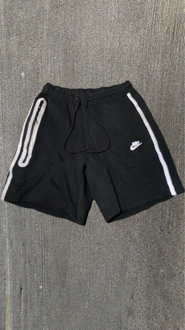 Nike Sweat short (Category: Looking For) located in Batangas. Submitted by khazersobranglegit (Listing ID 1457440963, Image 1). Description: .