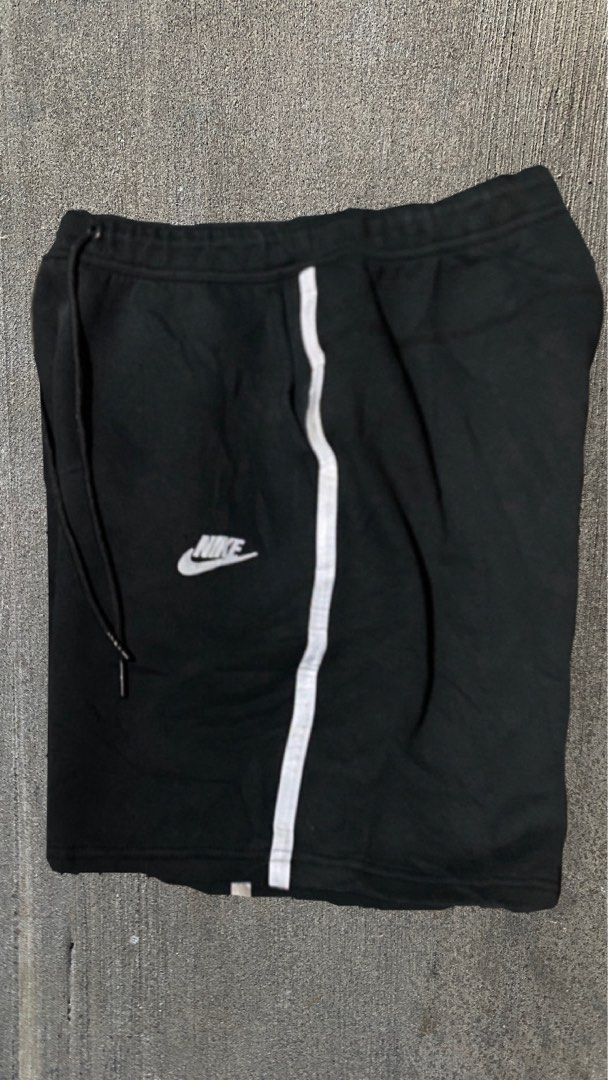 Nike Sweat short (Category: Looking For) located in Batangas. Submitted by khazersobranglegit (Listing ID 1457440963, Image 3). Description: .
