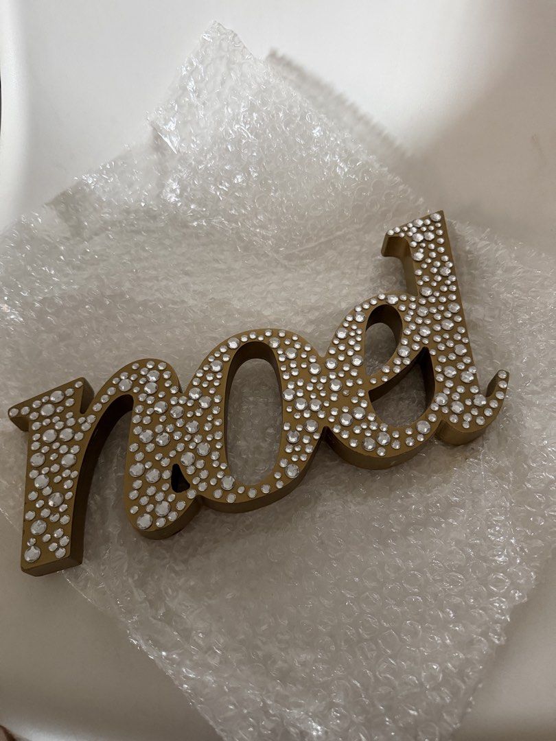 Noel Rhinestones Decor (Category: Frames & Pictures) located in Manila. Submitted by pachoooli (Listing ID 1457410085, Image 1). Description: .