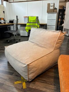 (Category: ) located in . Submitted by priceworthfurniture (Listing ID 1457333784, Image 1). Description: .