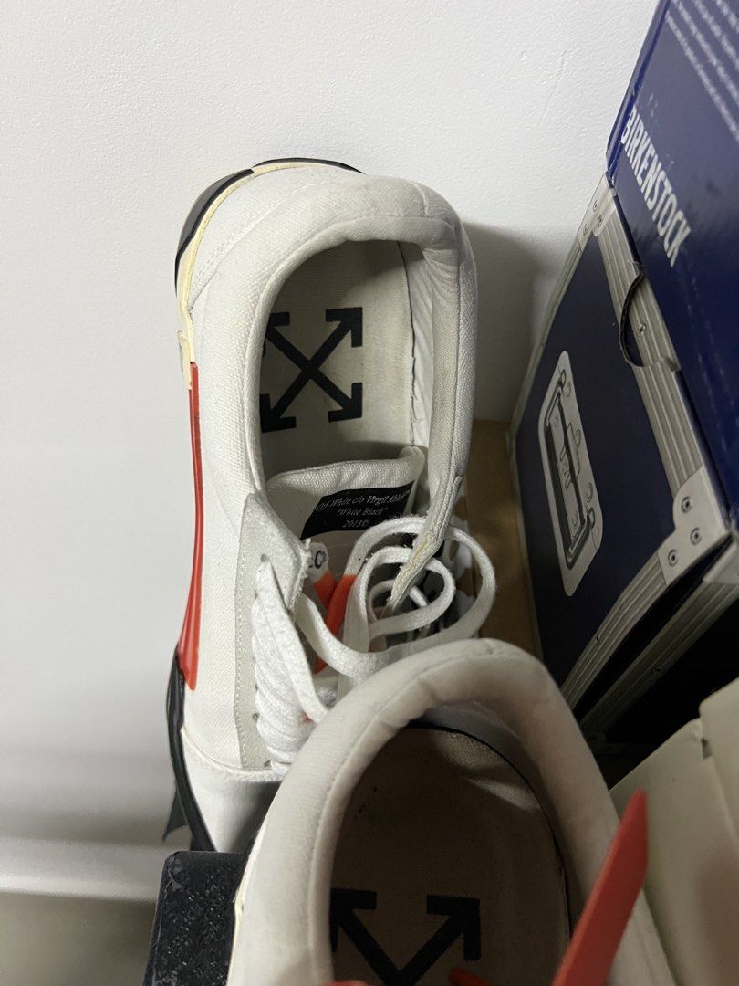 Off -white (Category: Sneakers) located in Kuala Lumpur. Submitted by hearuharry (Listing ID 1457512787, Image 3). Description: Off -white sneaker Size Eu 41 Light use Good condition 8/10 Original butik.