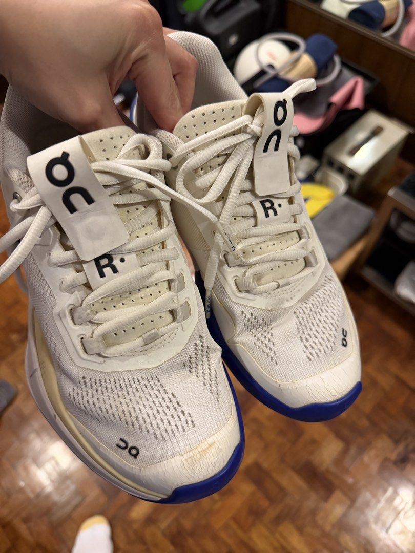 On Cloud Roger Pro (Category: Sneakers) located in Rizal. Submitted by lulu.pieces (Listing ID 1453174581, Image 2). Description: Brand: On Model: Roger Pro For tennis or pickleball US 7 womens 24.0cm.