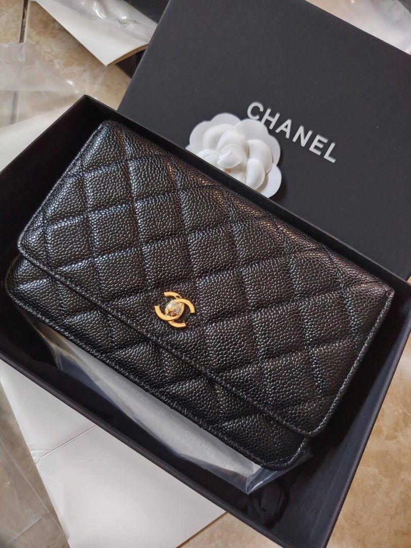 Onhand (Category: Luxury Bags & Wallets) located in Taytay. Submitted by prettypicks_1188 (Listing ID 1457459283, Image 3). Description: Onhand .