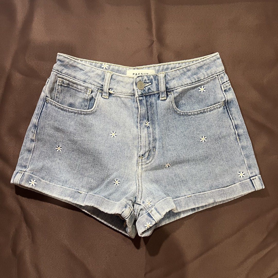 PACSUN Denim Shorts (Category: Shorts) located in Cagayan de Oro. Submitted by fitsnthings (Listing ID 1457479323, Image 1). Description: W: 27-28.