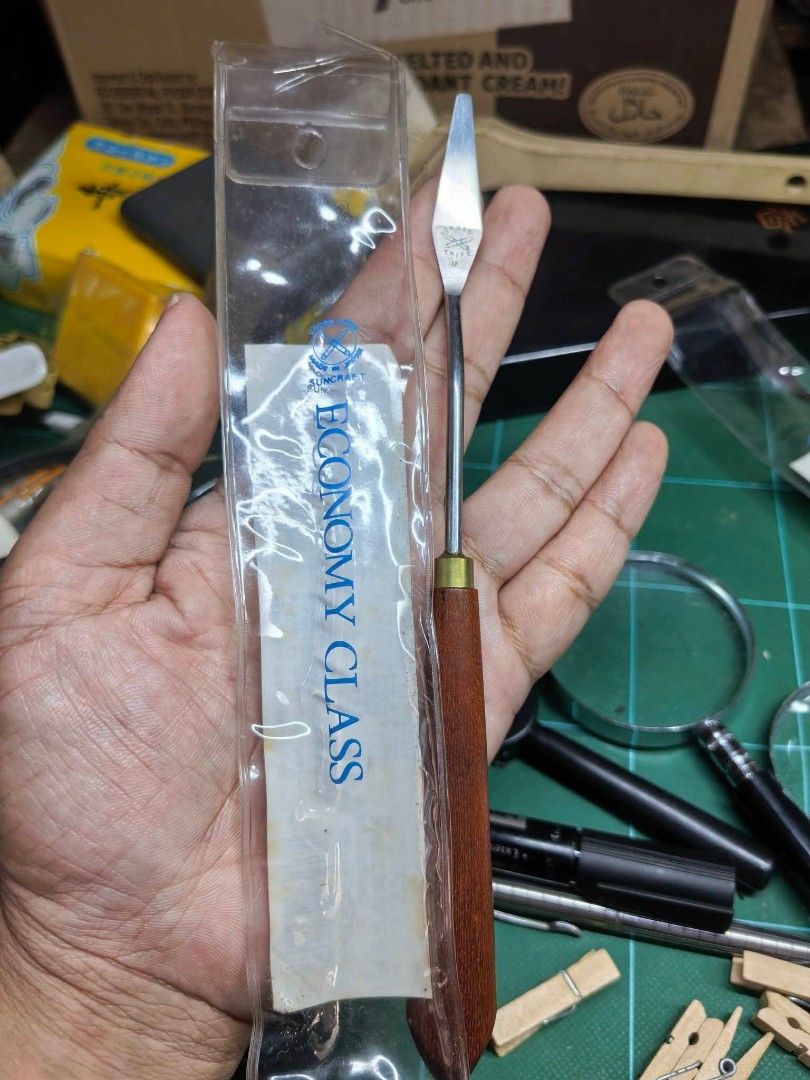 Pallette Knife No.12 (Category: Craft Supplies & Tools) located in Cebu City. Submitted by dudes_villanueva (Listing ID 1457463424, Image 1). Description: Pallette Knife - Stainless Steel Artist Painting and Mixing Palette Knife (or craft spatula) No. 12 Brand New 📌 Specifically marked with "Cross Knife No. 12" on the blade. 2 Pcs Available..