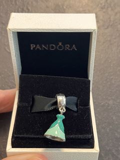 (Category: ) located in . Submitted by lovecloset22 (Listing ID 1457376097, Image 1). Description: .