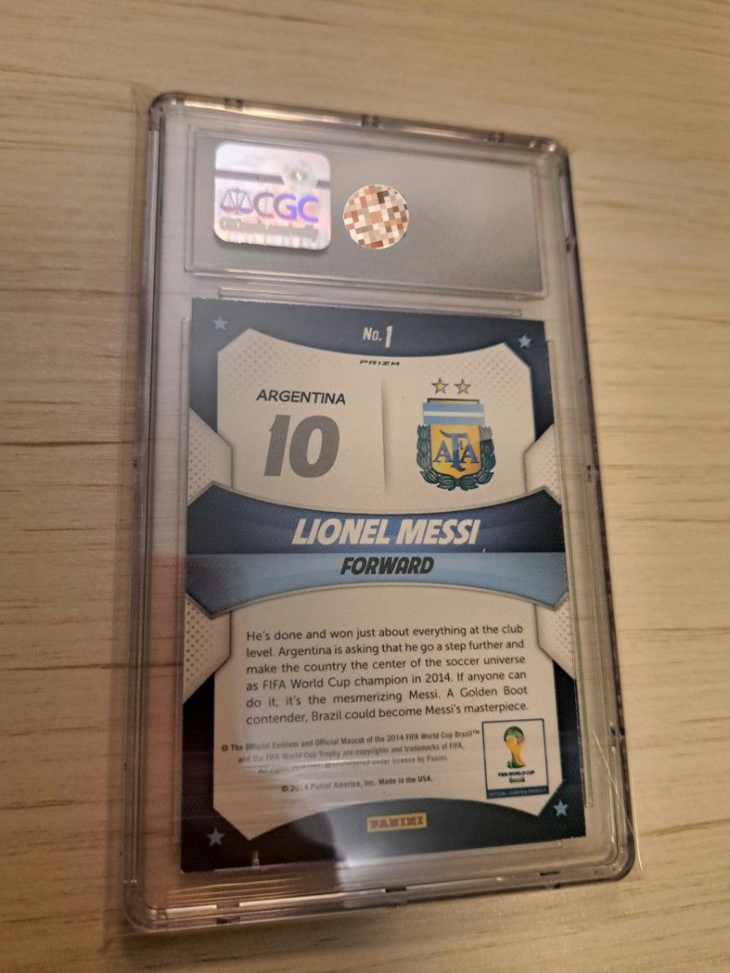 Payme fps alipay $8888 CGC 8 2014 Panini Prizm World Cup Stars #1 Lionel Messi World Cup Stars-Prizm Silver Low POP 1 only 美斯 梅西 世界盃 阿根庭 （分類：鑑定單卡）位於 Hong Kong。 由 imawesome1010 提交（商品編號 1457514155，圖片 2）。簡介： Payme fps alipay $8888 CGC 8 2014 Panini Prizm World Cup Stars #1 Lionel Messi World Cup Stars-Prizm Silver Low POP 1 only 美斯 梅西 世界盃 阿根庭。