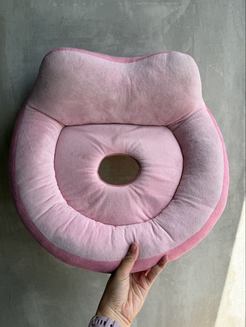Pelvic Support Cushion Pink (Category: Braces, Support & Protection) located in Quezon City. Submitted by shopgood_mnl (Listing ID 1457437038, Image 2). Description: .
